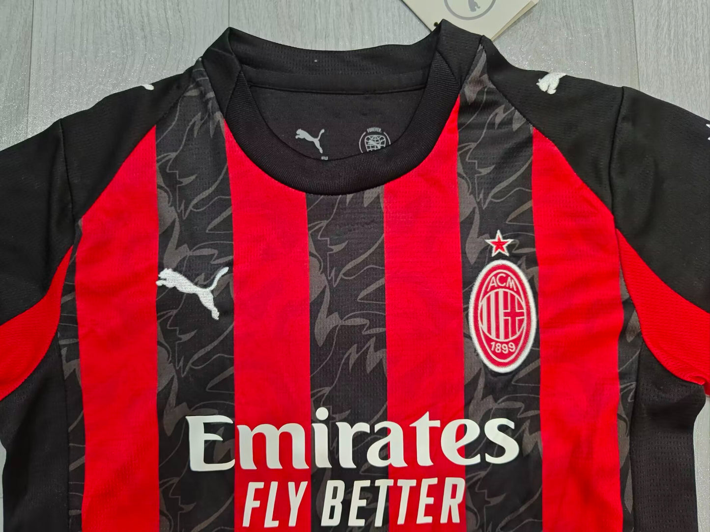 KIDS AC Milan Home Kit (Jersey & Shorts Set)