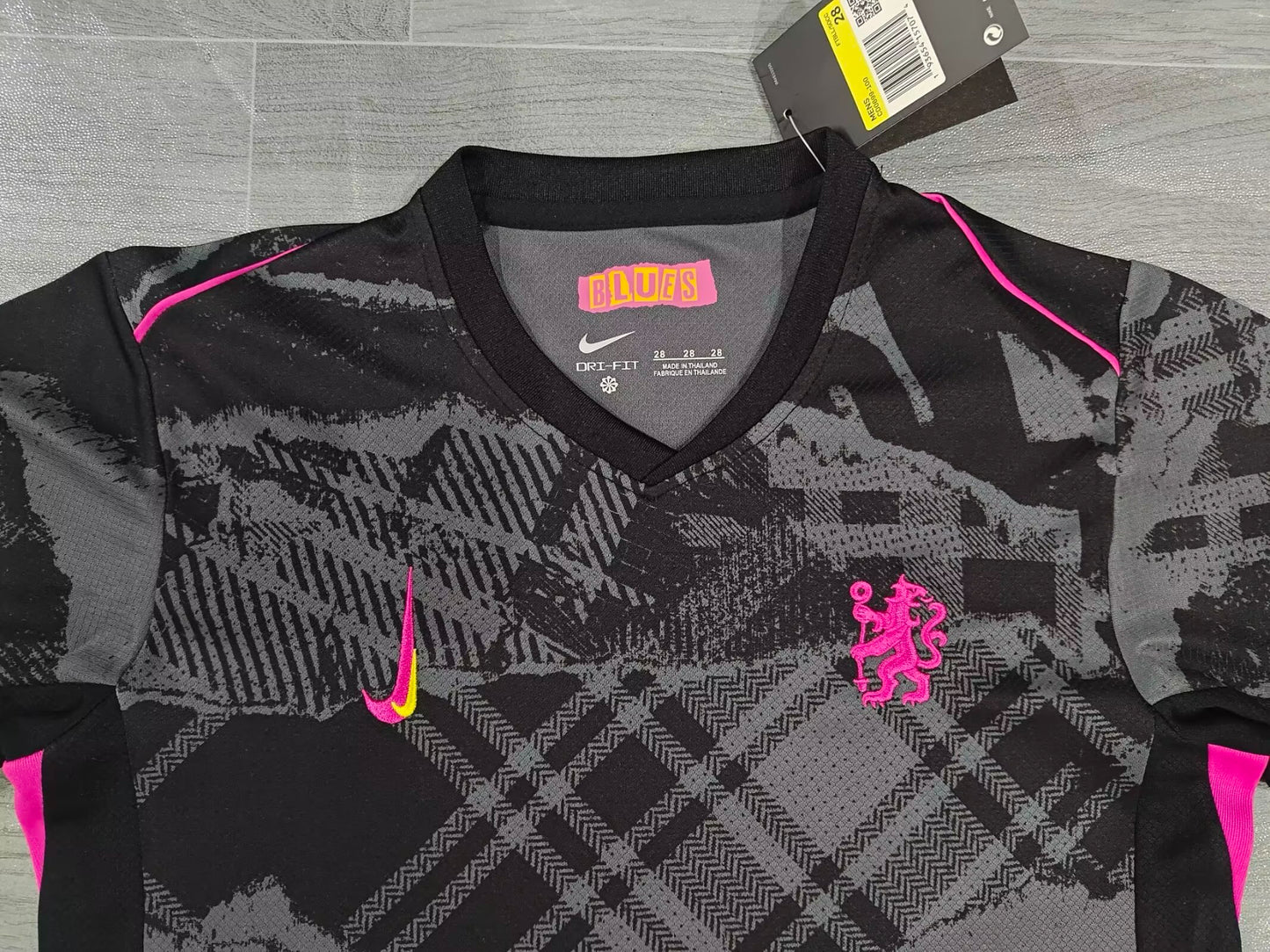 KIDS Chelsea FC “Street Art” Special Edition Kit (Jersey & Shorts Set)
