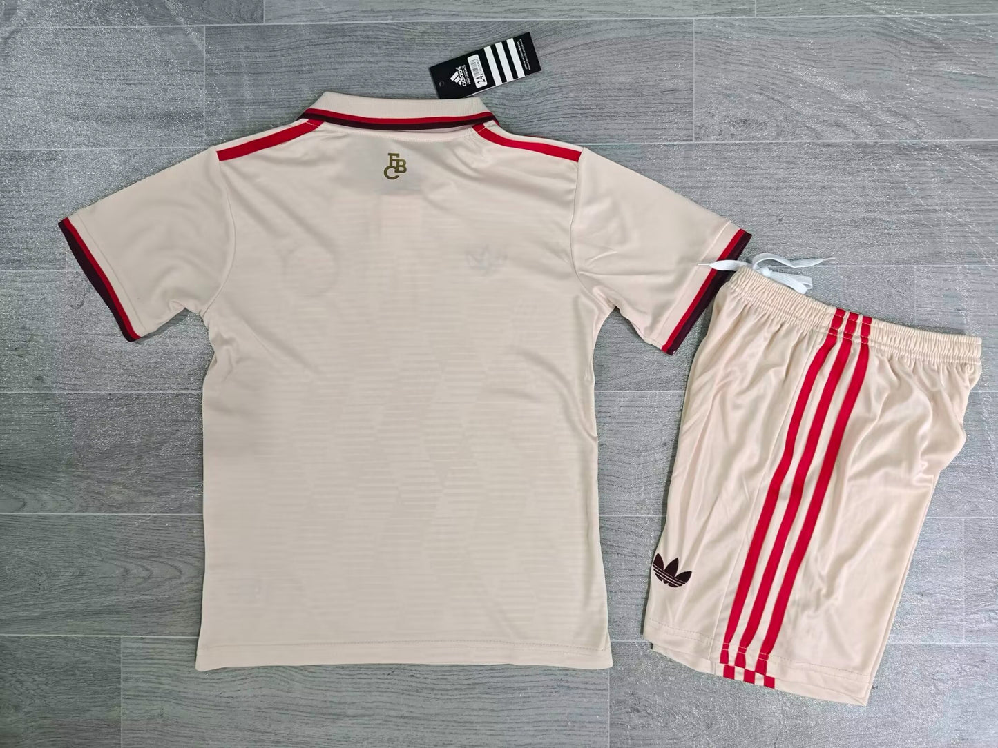 KIDS Bayern Munich Retro-Inspired Concept Kit (Jersey & Shorts Set)