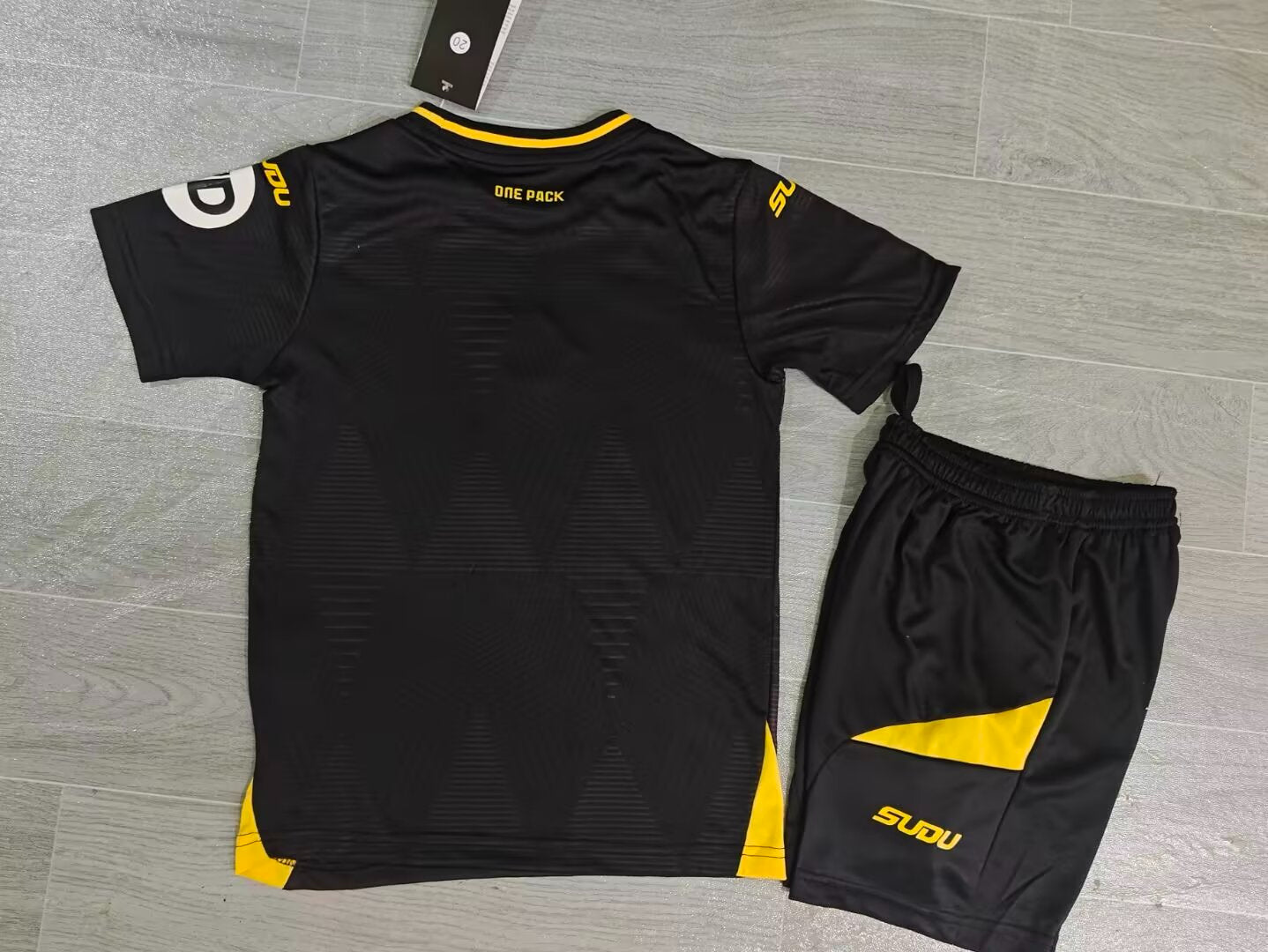 KIDS Wolverhampton Wanderers FC Concept Kit (Jersey & Shorts Set)