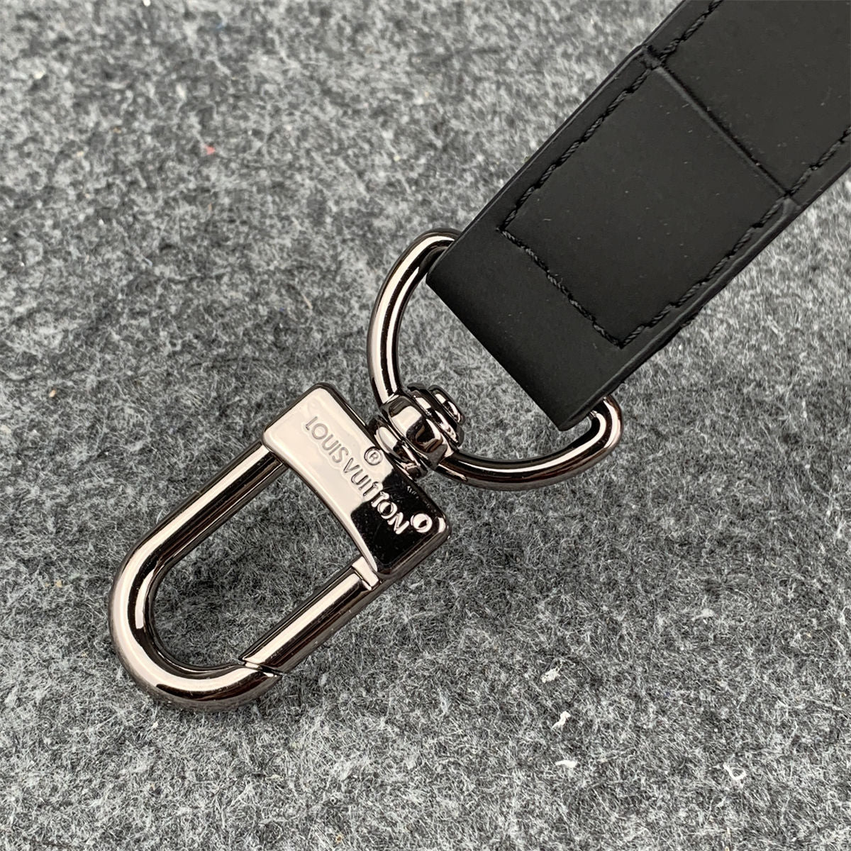 LV KEEPALL BANDOULIERE ECLIPSE 50