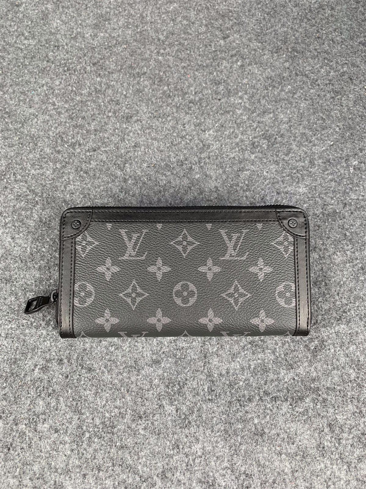 LV Horizontal Zippy Wallet 'Black'