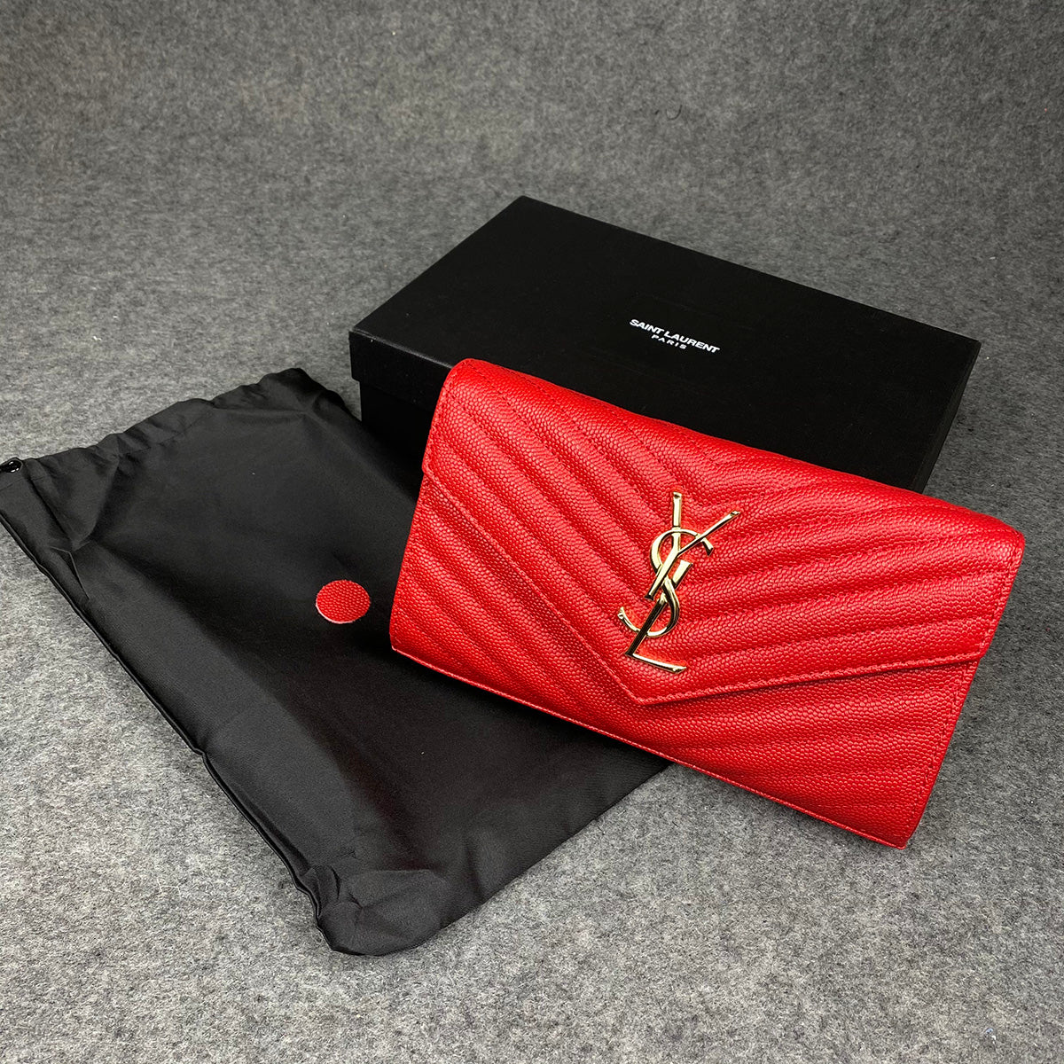 YSL Chain Wallet Matelasse Grain de Poudre Gold-tone 'Eros Red'