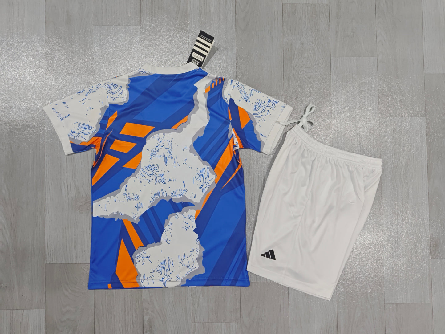 KIDS Real Madrid Modern Art Special Edition Kit (Jersey & Shorts Set)