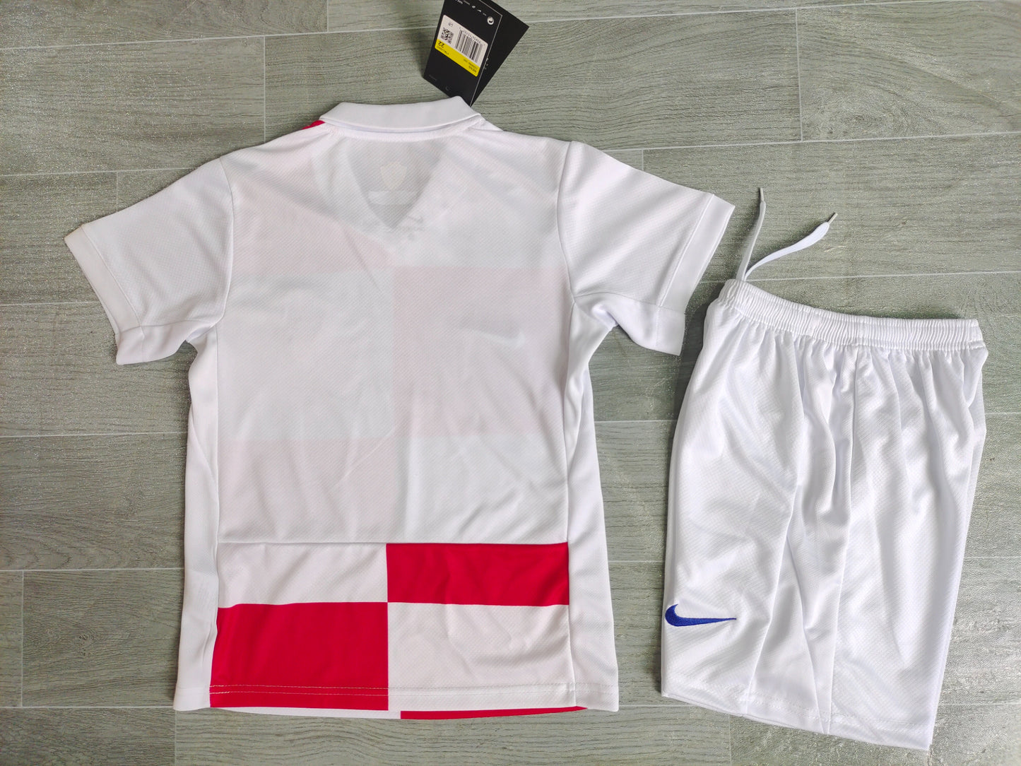 KIDS Nike Croatia National Team Home Kids' Football Kit (Jersey + Shorts Set)