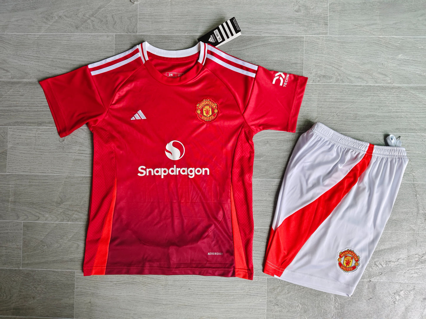 KIDS Manchester United FC 2024/25 Home Stadium Kit Set (Kids/Youth)