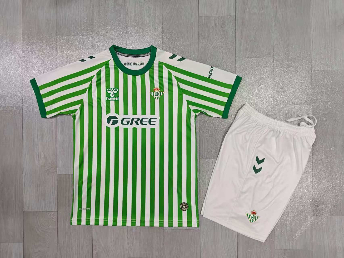 KIDS Real Betis Balompié 2024/25 Home Younger Kids' Hummel Football Replica Kit (Jersey + Shorts)