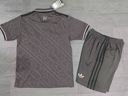 KIDS Real Madrid CF Trefoil Retro-Inspired Concept Kit (Jersey & Shorts Set)
