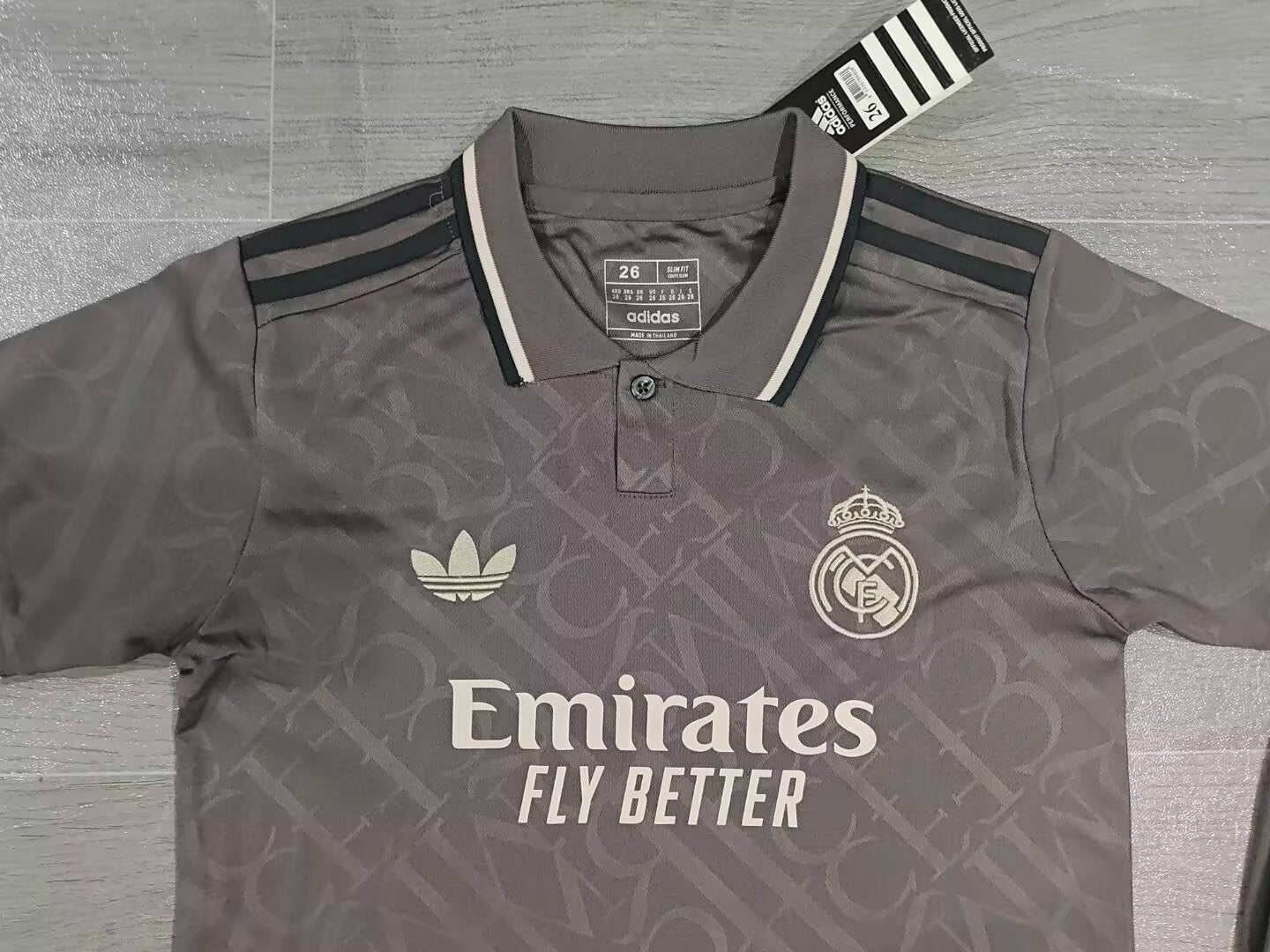 KIDS Real Madrid CF Trefoil Retro-Inspired Concept Kit (Jersey & Shorts Set)