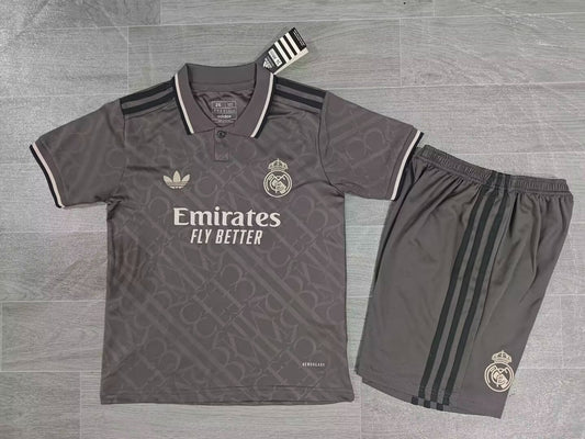 KIDS Real Madrid CF Trefoil Retro-Inspired Concept Kit (Jersey & Shorts Set)