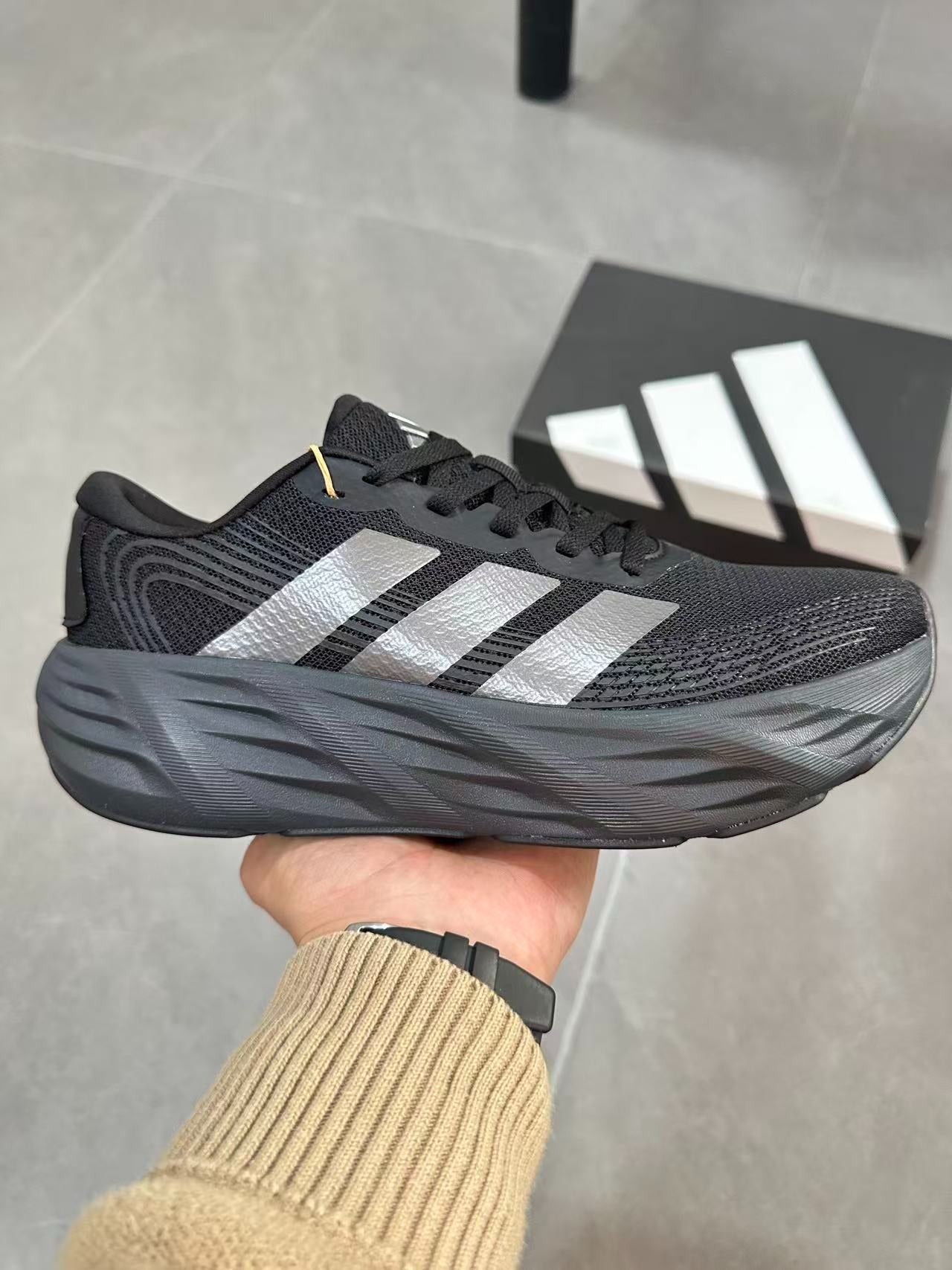 Adidas Galaxy 7 (Core Black / Grey colorway)