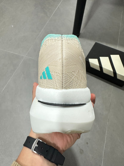 Adidas ADIZERO ADIOS PRO 4 (Beige / Orange / Turquoise colorway)
