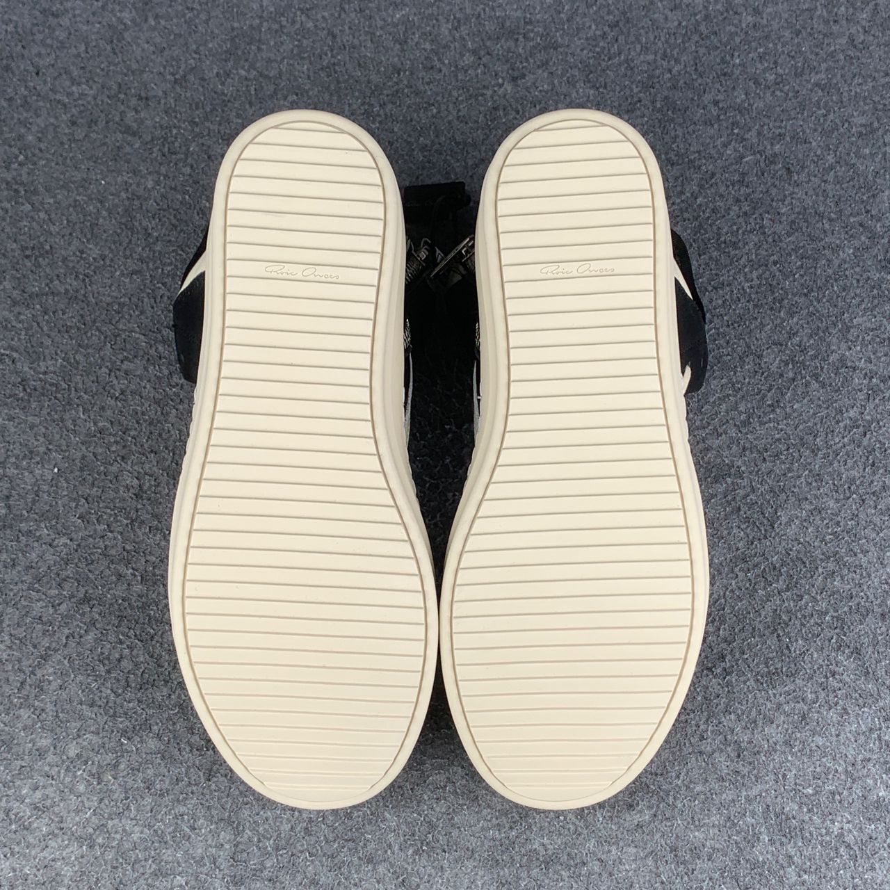 Rick Owens Wmns Strobe Geobasket High 'Black Milk'
