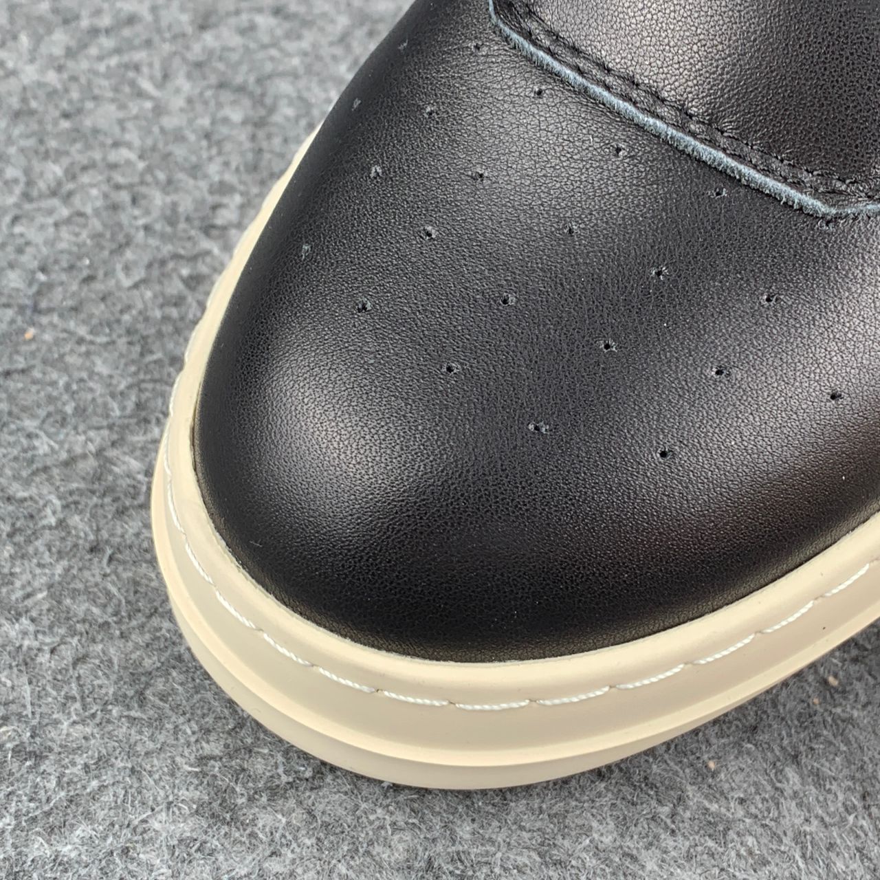 Rick Owens Wmns Strobe Geobasket High 'Black Milk'