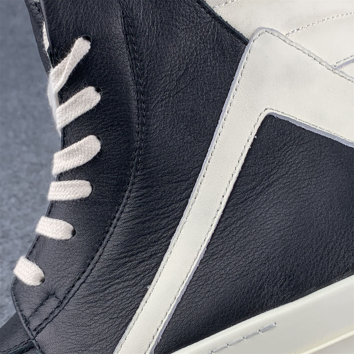 Rick Owens Wmns Strobe Geobasket High 'Black Milk'