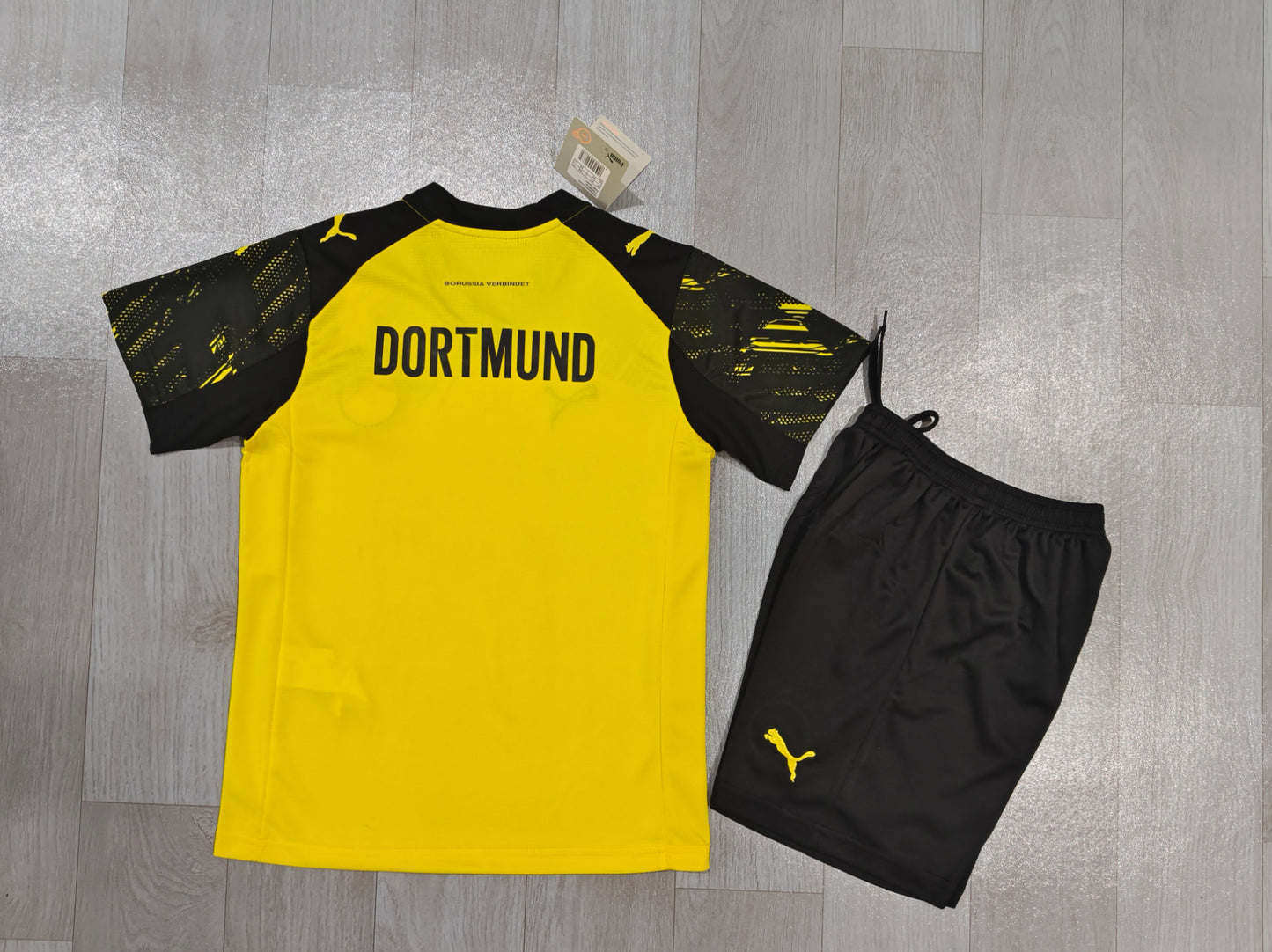 KIDS Borussia Dortmund Training / Lifestyle Kit (Jersey & Shorts Set)
