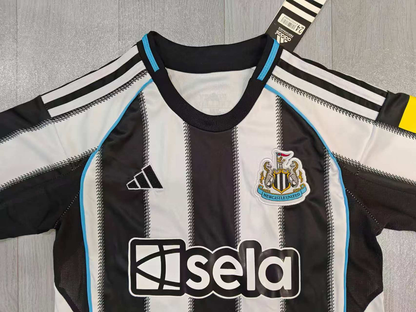 KIDS Newcastle United 2025/26 Home Stadium Kit (Replica)