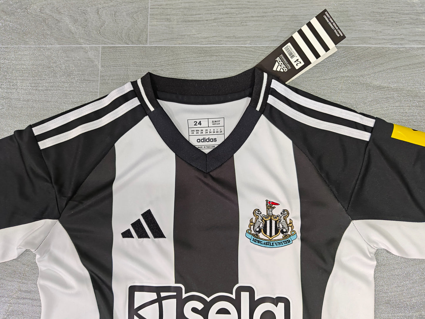 KIDS Newcastle United FC 2024/25 Home Stadium Kit Set (Kids/Youth)