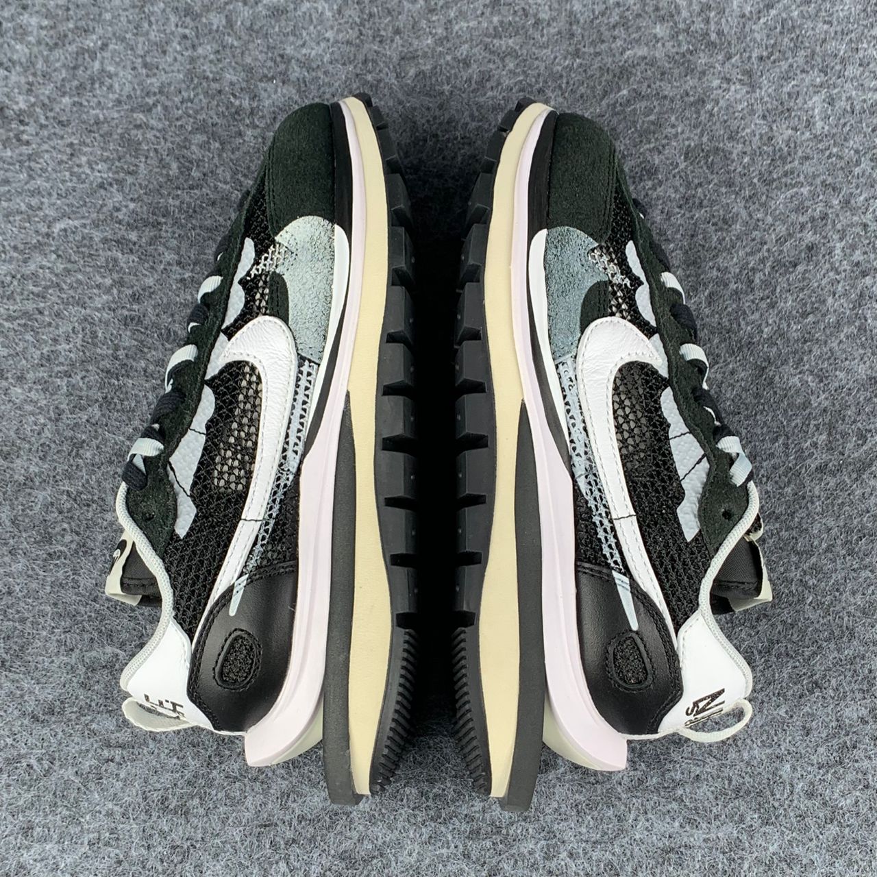 Sacai x VaporWaffle 'Black White'