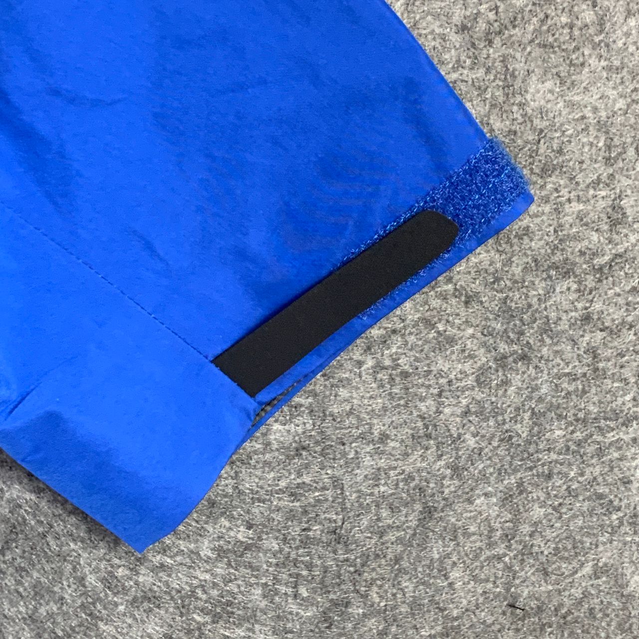 Arc'teryx Men's Beta Jacket 'Bright Blue'