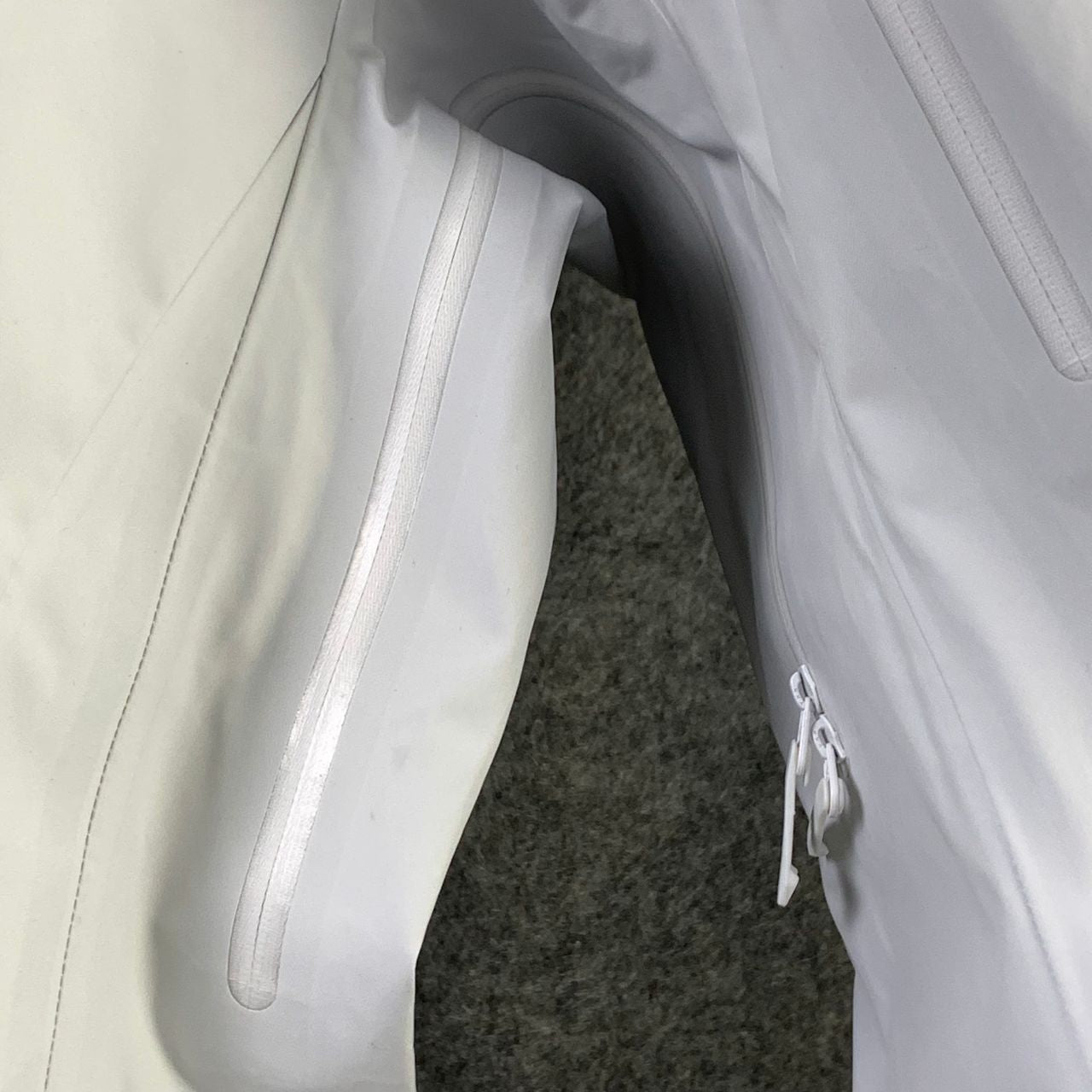 Arc'teryx Alpha SV Jacket 'White'