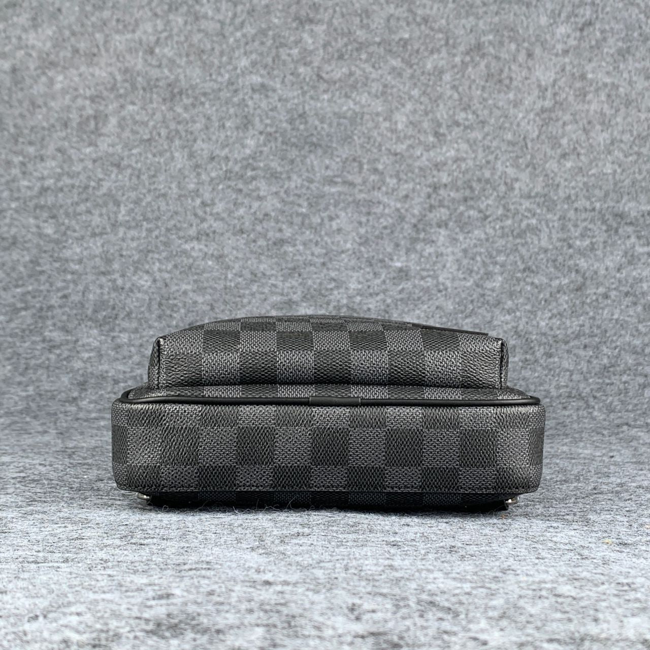 LV Damier Graphite Avenue Sling
