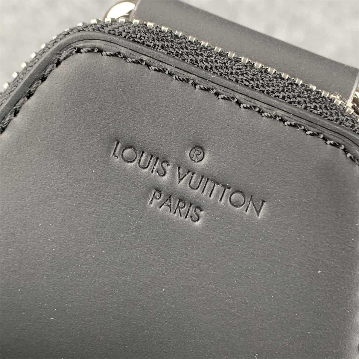 LV Avenue Sling Bag Monogram