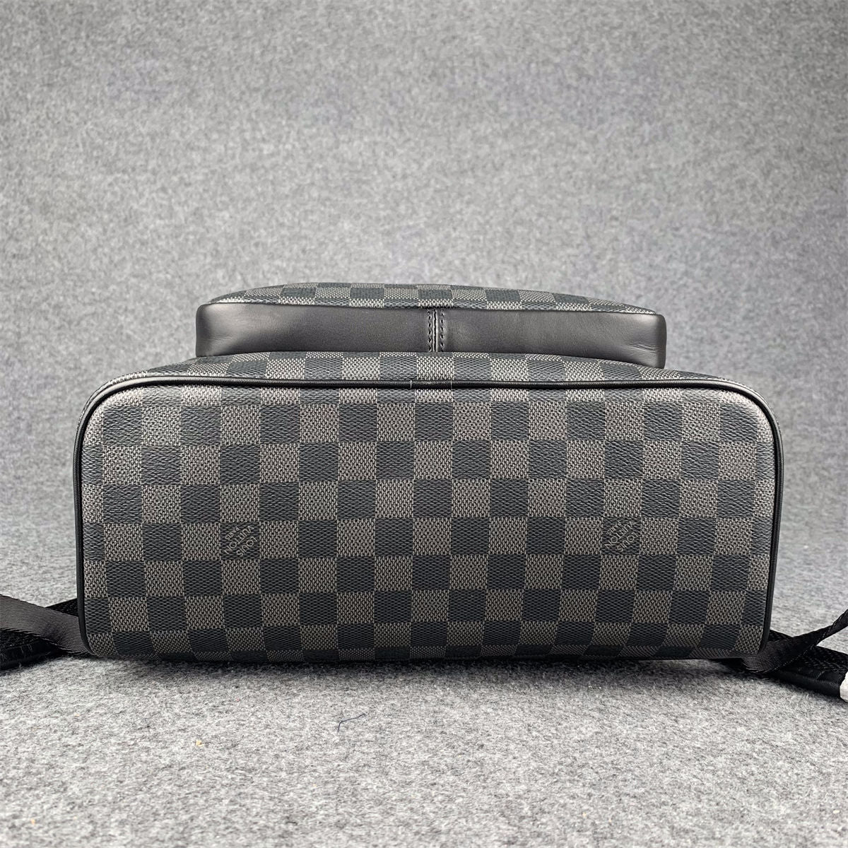 LV JOSH BACKPACK DAMIER GRAPHITE BLACK