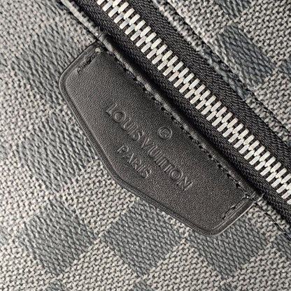 LV JOSH BACKPACK DAMIER GRAPHITE BLACK