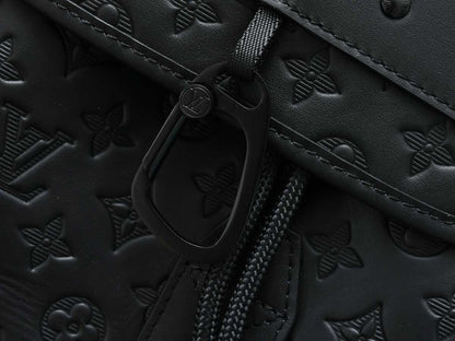 LV DISCOVERY BACKPACK 'SHADOW BLACK'