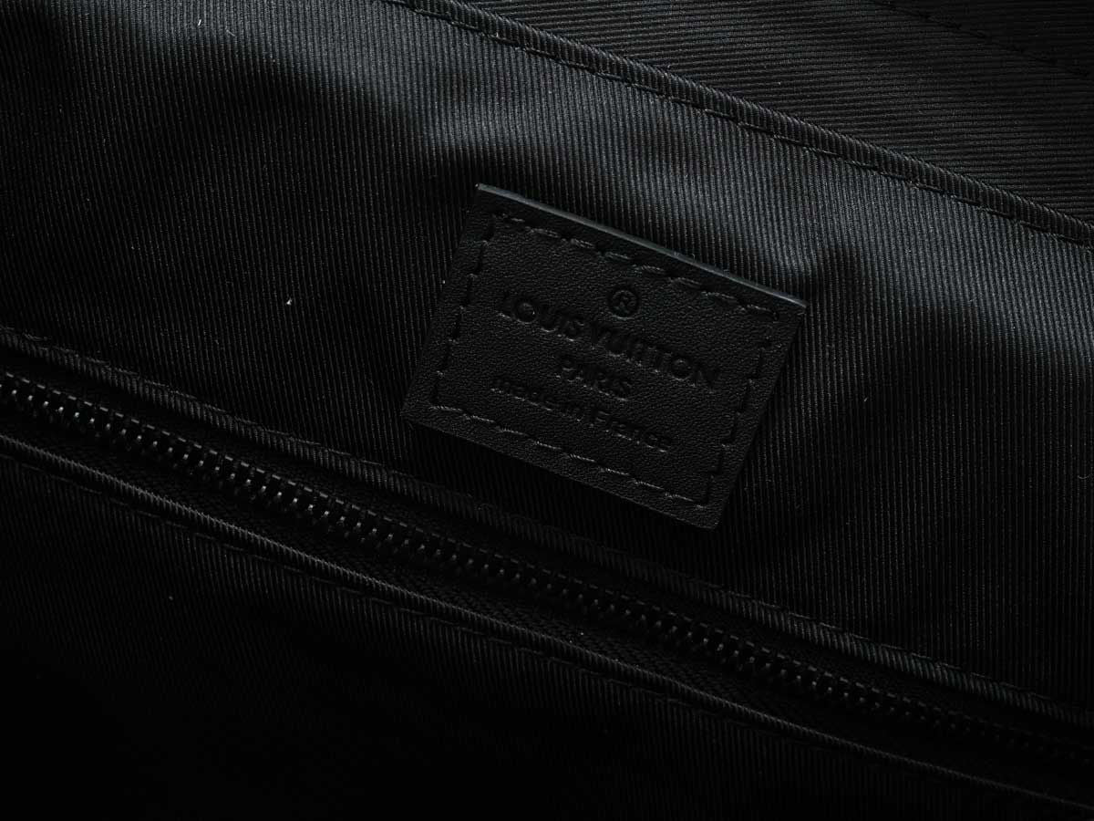 LV DISCOVERY BACKPACK 'SHADOW BLACK'