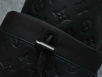 LV DISCOVERY BACKPACK 'SHADOW BLACK'