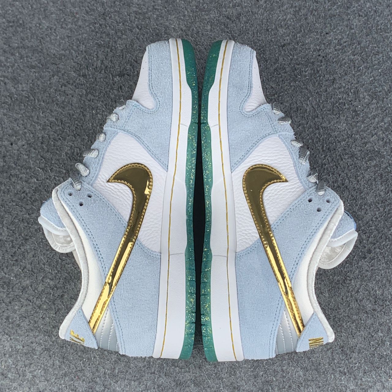 Sean Cliver x Dunk Low SB 'Holiday Special'