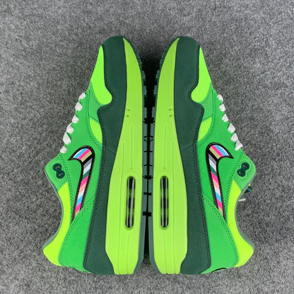 Division Street x Tinker Hatfield x Air Max 1 'University of Oregon - Ducks of a Feather' Sample