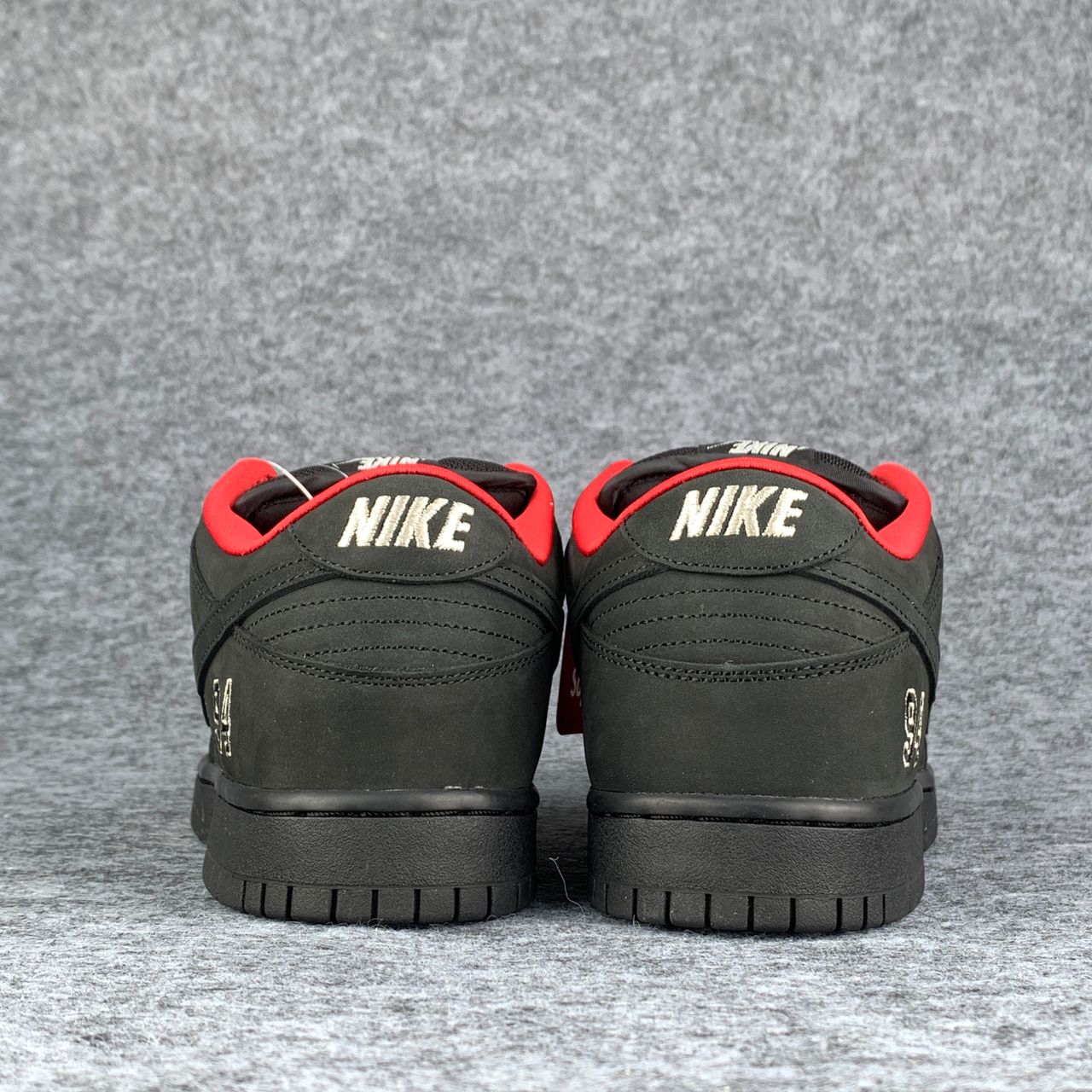 Supreme x Nike Dunk Low SB 'Black'