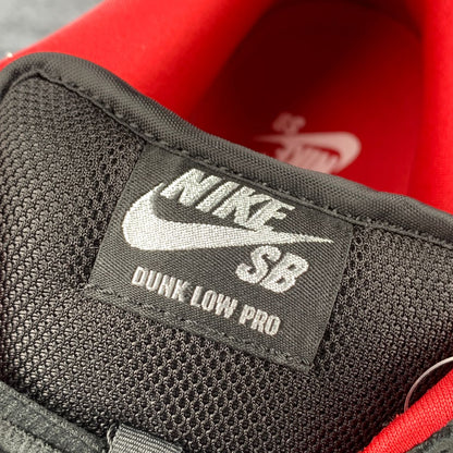 Supreme x Nike Dunk Low SB 'Black'