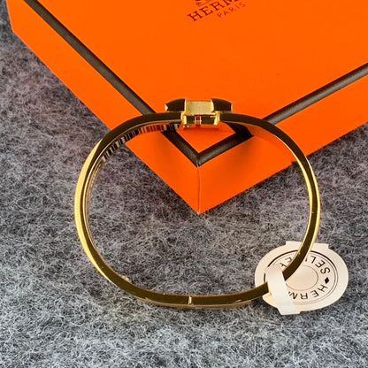 Click H Bracelet Beige (2)