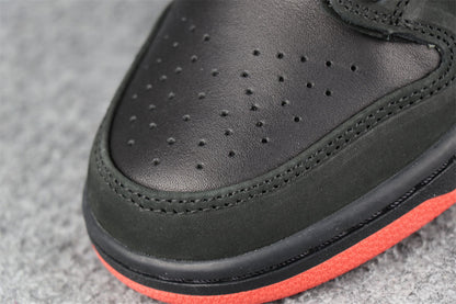 Jeff Staple x Nike Dunk Low Pro SB 'Black Pigeon'