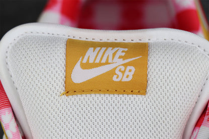 Dunk Low Premium SB 'Yellow Lobster'