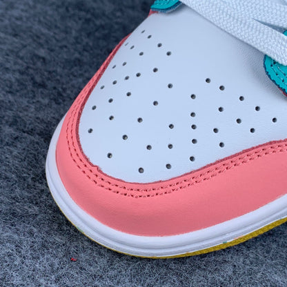 Wmns Dunk Low SE 'Candy'