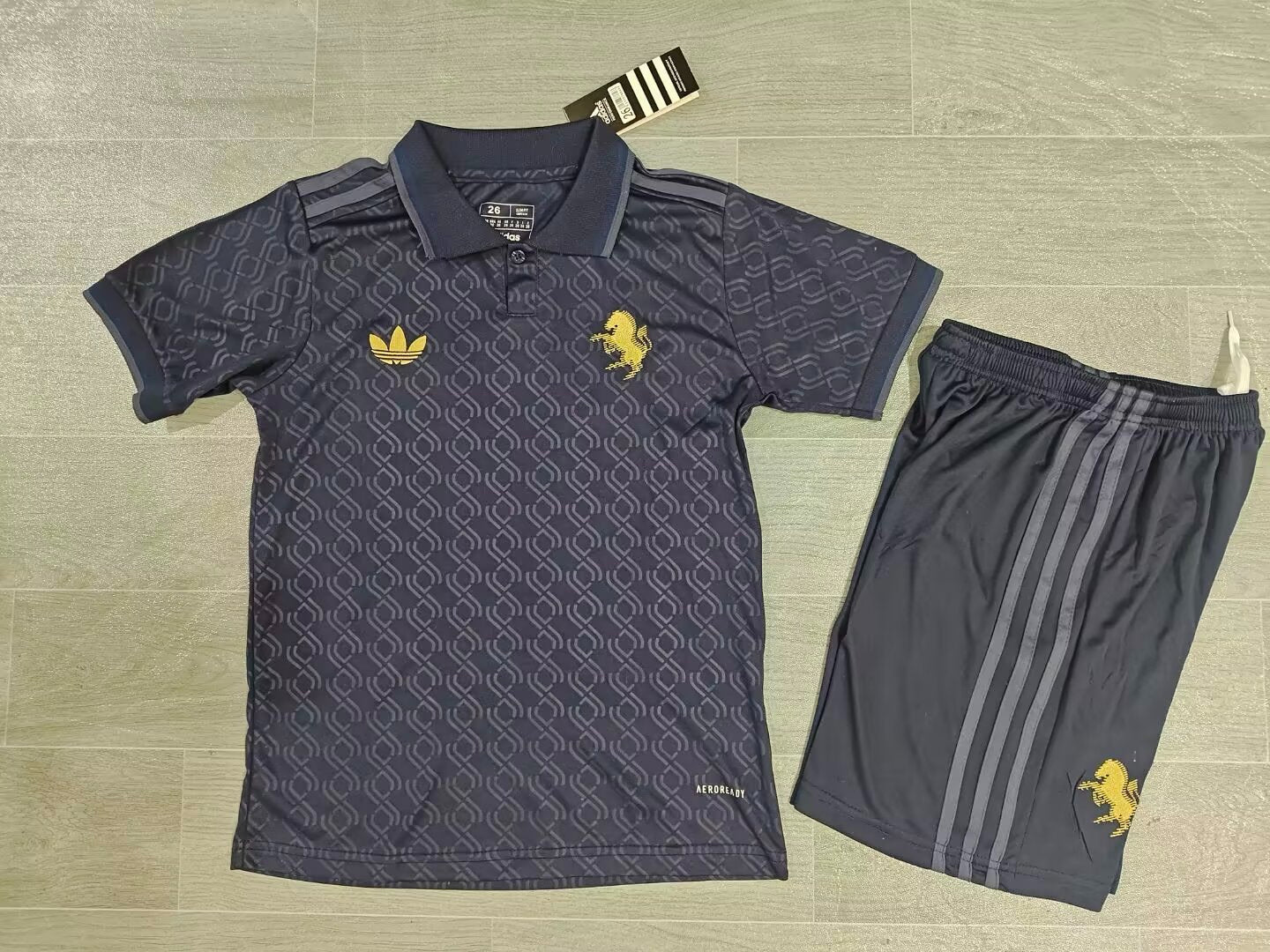 KIDS Juventus FC Trefoil Retro-Inspired Concept Kit (Jersey & Shorts Set)