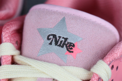 Wmns Dunk Low LX 'Barbie'