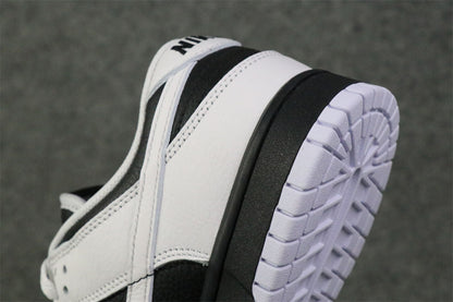 Dunk Low 'Reverse Panda'