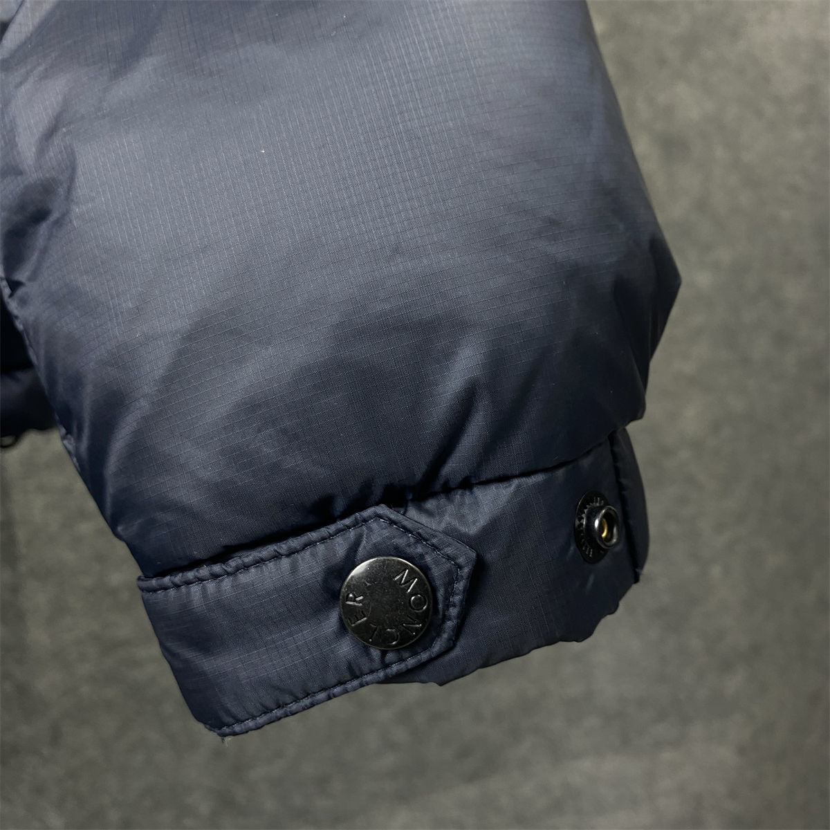 Moncler Peuplier Short Down Jacket 'Navy'